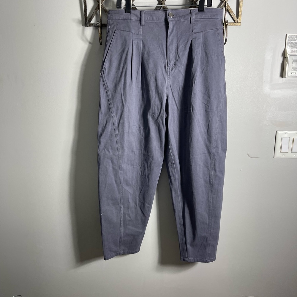High rise grey pants